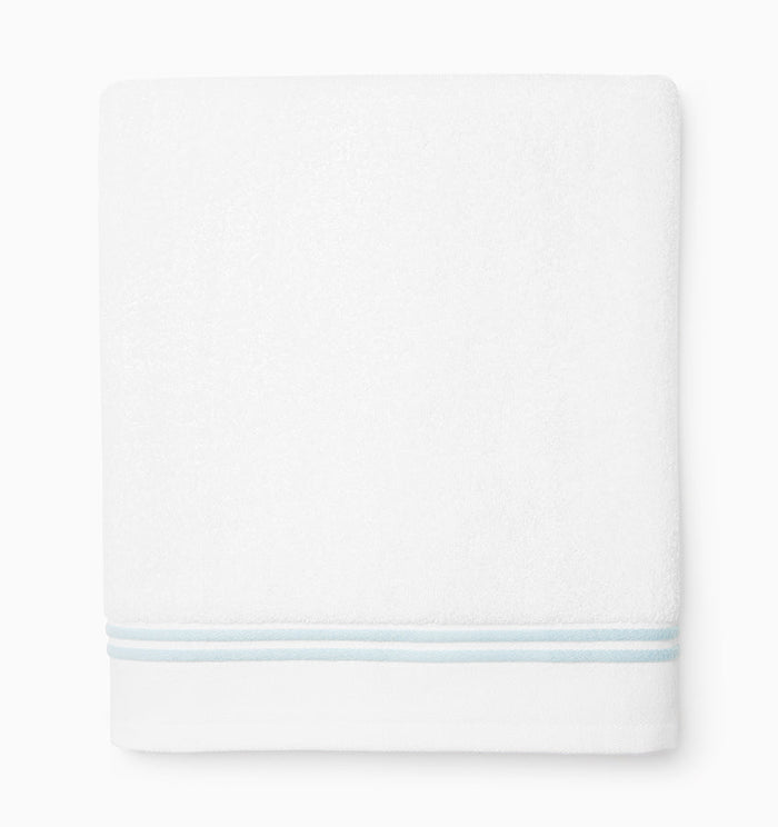 Aura Nuova Bath Towel