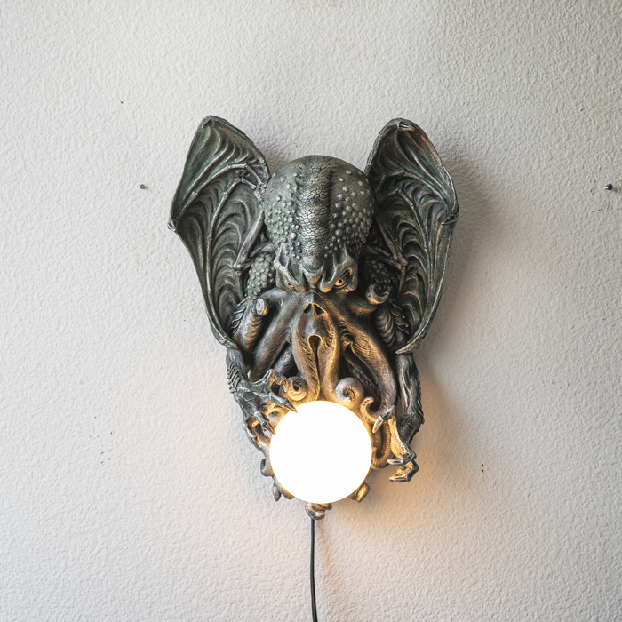 Cthulhu God of Chaos Lamp | Illuminate the Shadows of Madness