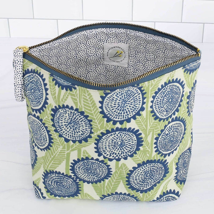 Wynn Large Essential Canvas Pouch Pouch - rockflowerpaper